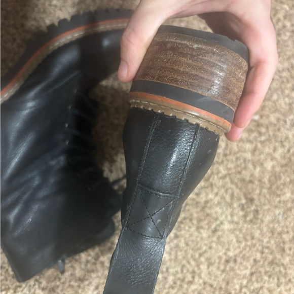 Stylish Black Leather Combat Boots - Picture 4 of 5